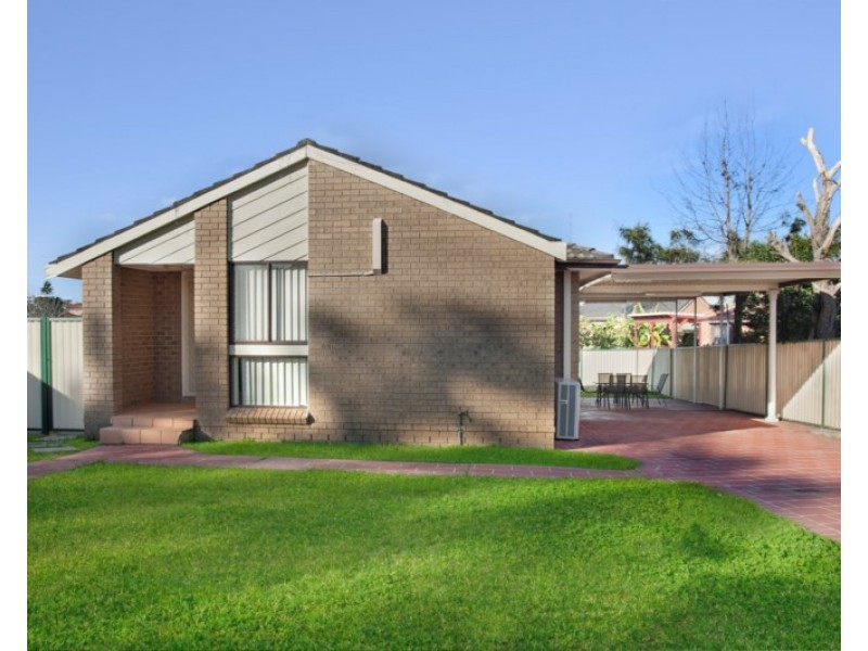 2 Kokoda Place, Bossley Park NSW 2176
