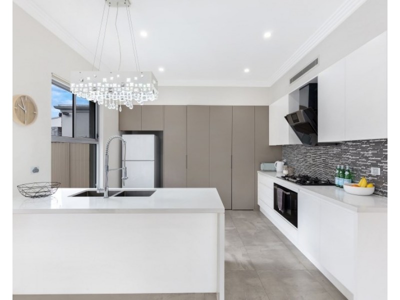 83 Swan Road, Edensor Park NSW 2176