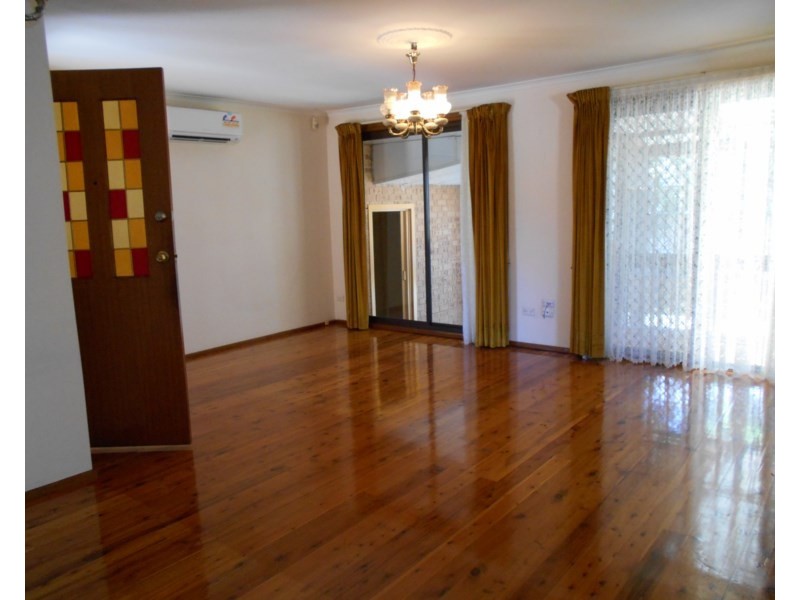 168 Bossley Road, Bossley Park NSW 2176