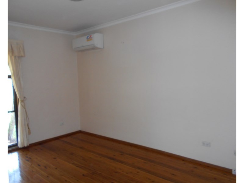 168 Bossley Road, Bossley Park NSW 2176