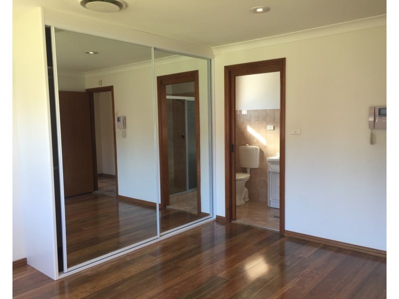 42 Boronia Road, Bossley Park NSW 2176