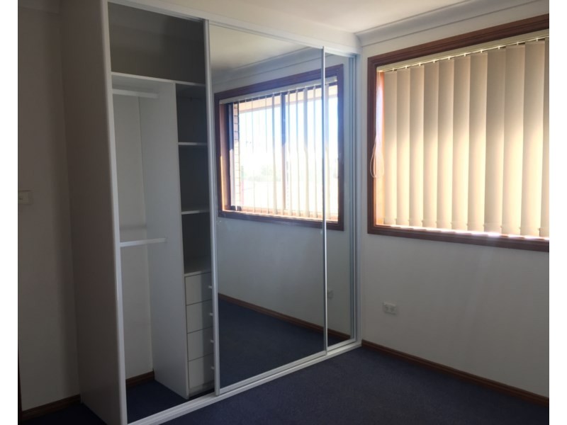 42 Boronia Road, Bossley Park NSW 2176