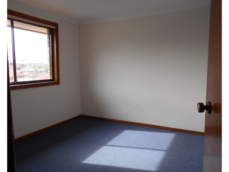 42 Boronia Road, Bossley Park NSW 2176