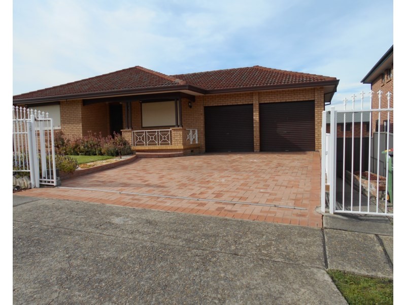 42 Boronia Road, Bossley Park NSW 2176