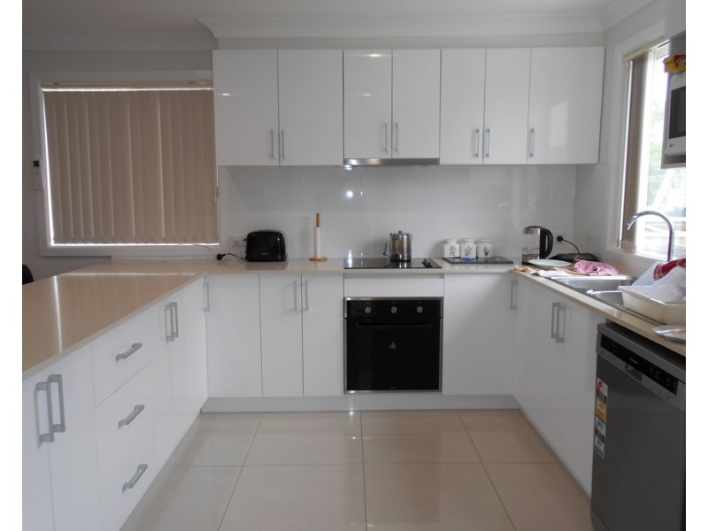 15 Lyndsay Avenue, Smithfield NSW 2164