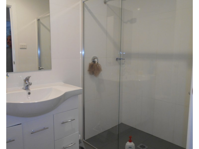 15 Lyndsay Avenue, Smithfield NSW 2164