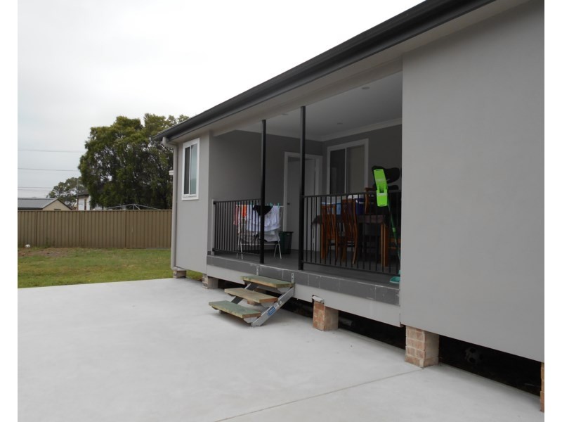 15 Lyndsay Avenue, Smithfield NSW 2164