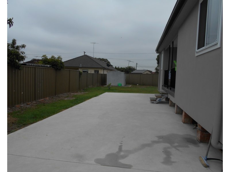 15 Lyndsay Avenue, Smithfield NSW 2164