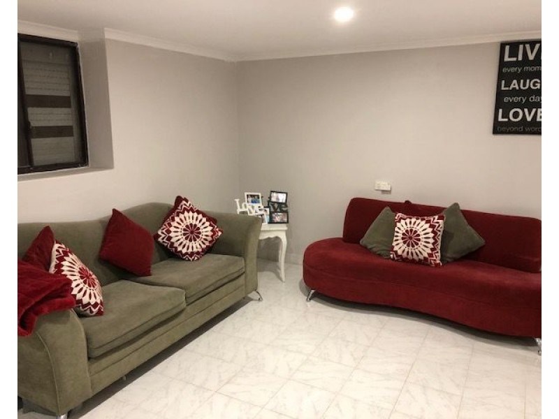 33a Corio Road, Prairiewood NSW 2176