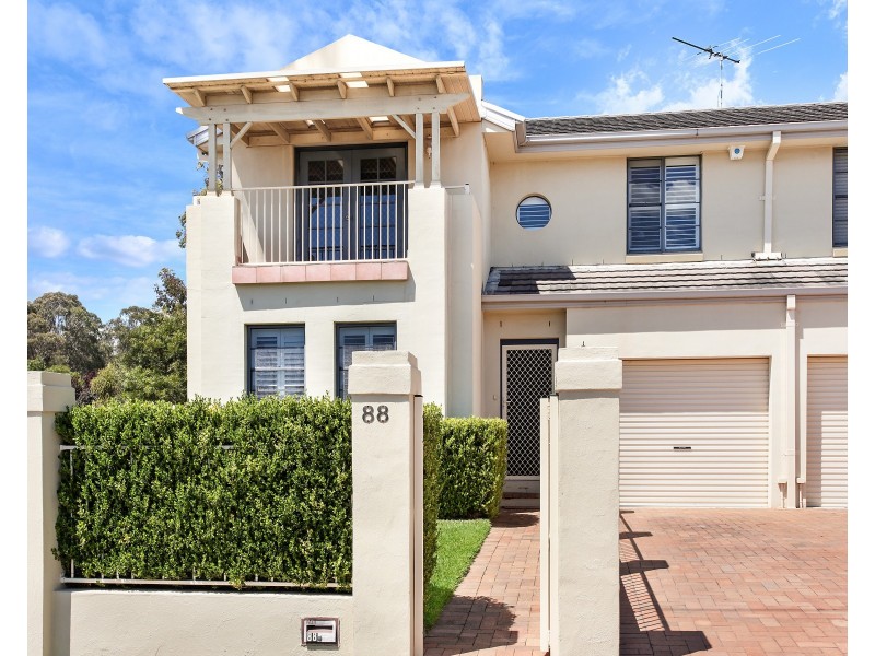 88 Quarry Road, Bossley Park NSW 2176