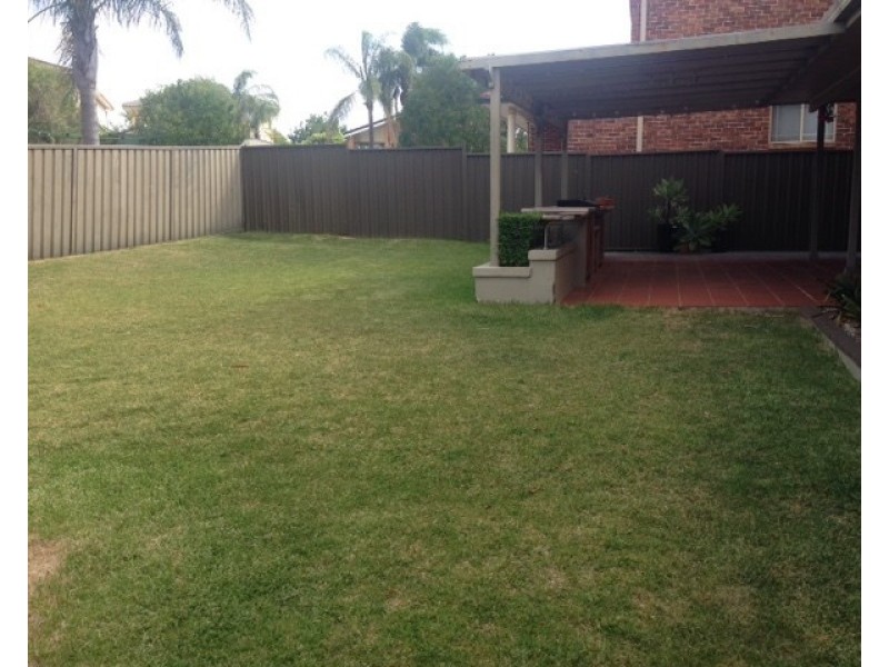 3 Grevillea Close, Bossley Park NSW 2176