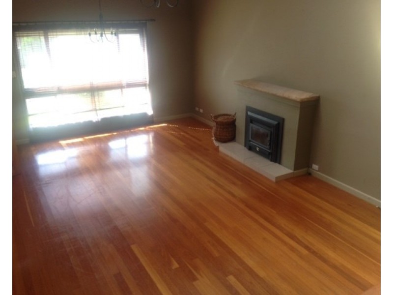 3 Grevillea Close, Bossley Park NSW 2176