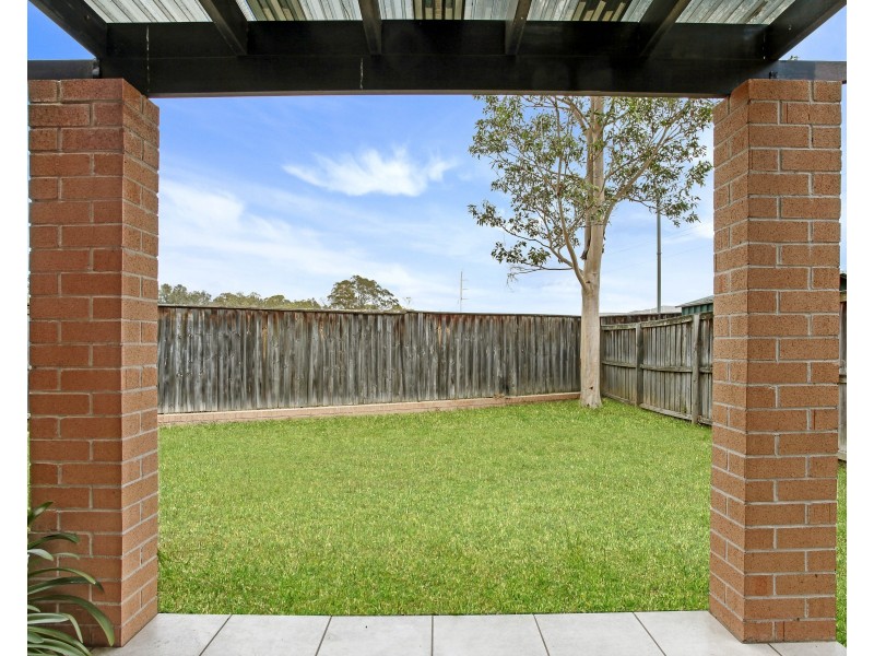 76 Coffs Harbour Avenue, Hoxton Park NSW 2171