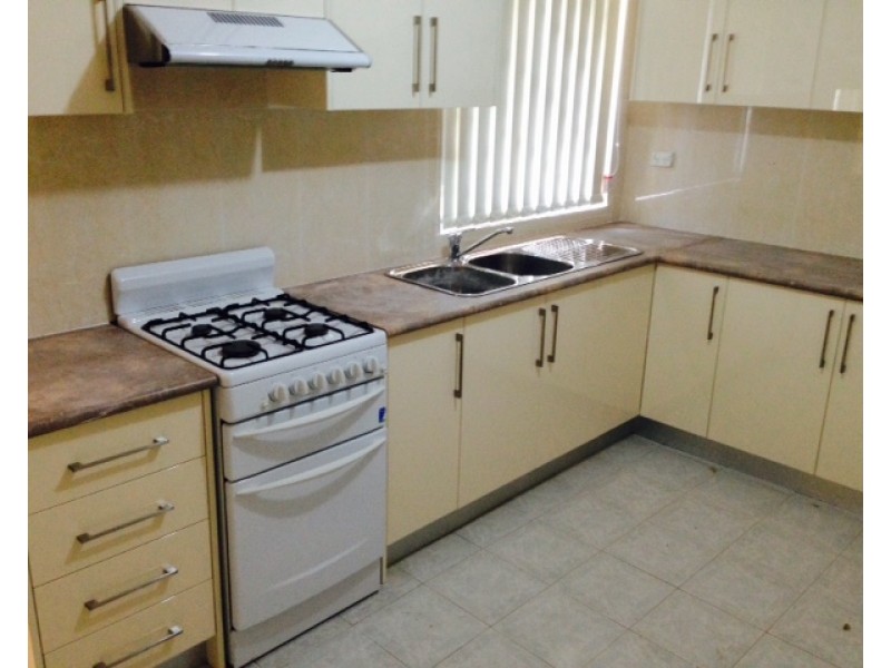 1 Usher Close, Abbotsbury NSW 2176