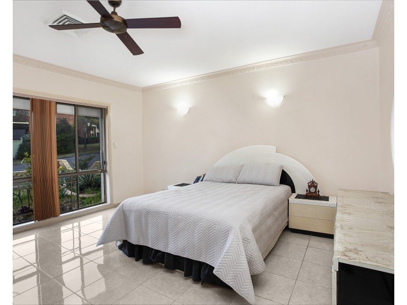 27 Garrison Road, Bossley Park NSW 2176