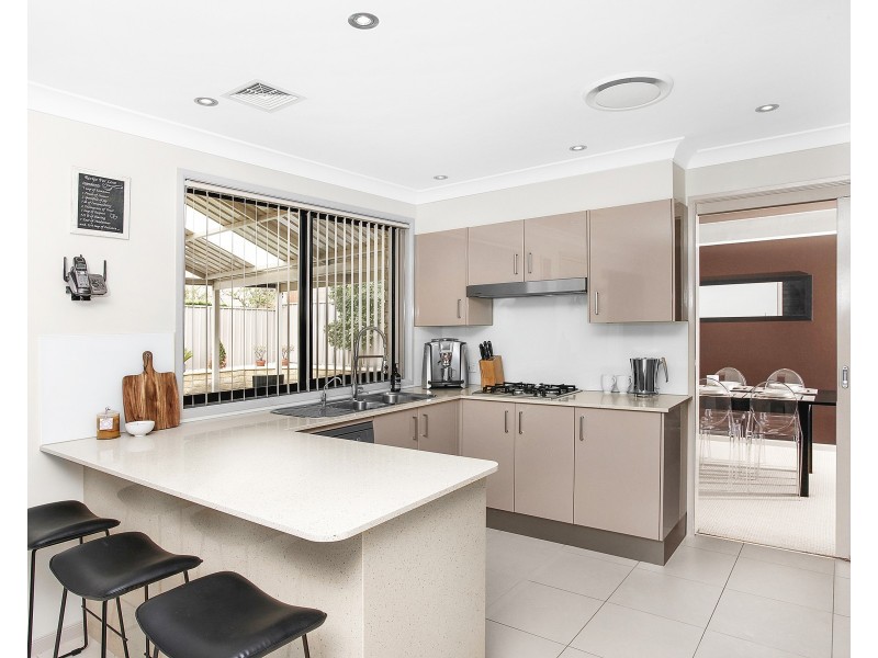 6 Hannan Place, Prairiewood NSW 2176