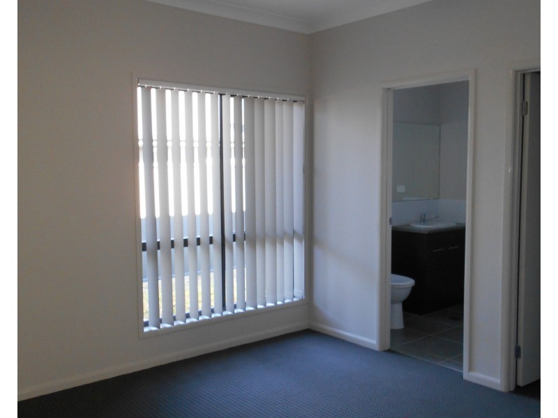 76 Nicholson Parade, Spring Farm NSW 2570