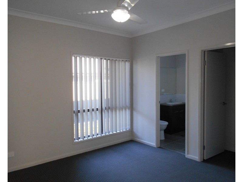 76 Nicholson Parade, Spring Farm NSW 2570