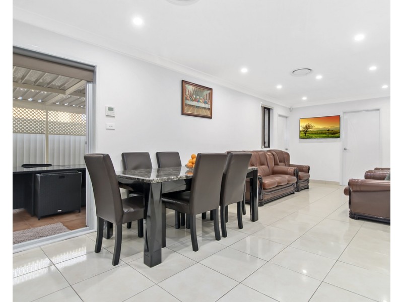 152 Quarry Road, Bossley Park NSW 2176