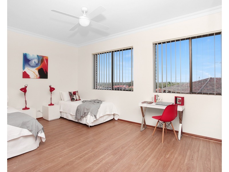 28 Zadro Avenue, Bossley Park NSW 2176