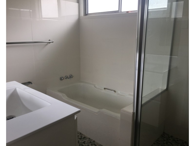 21 Brentwood Street, Fairfield West NSW 2165