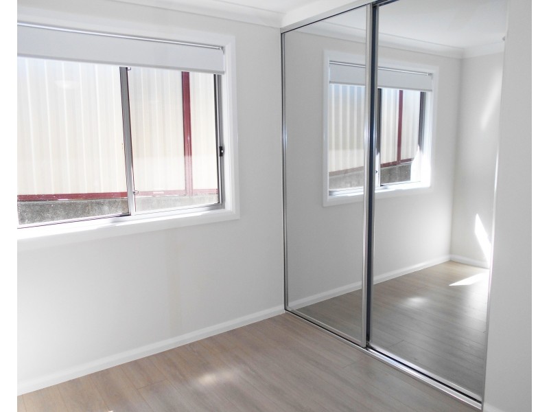 4A Glen Elgin Crescent, Edensor Park NSW 2176