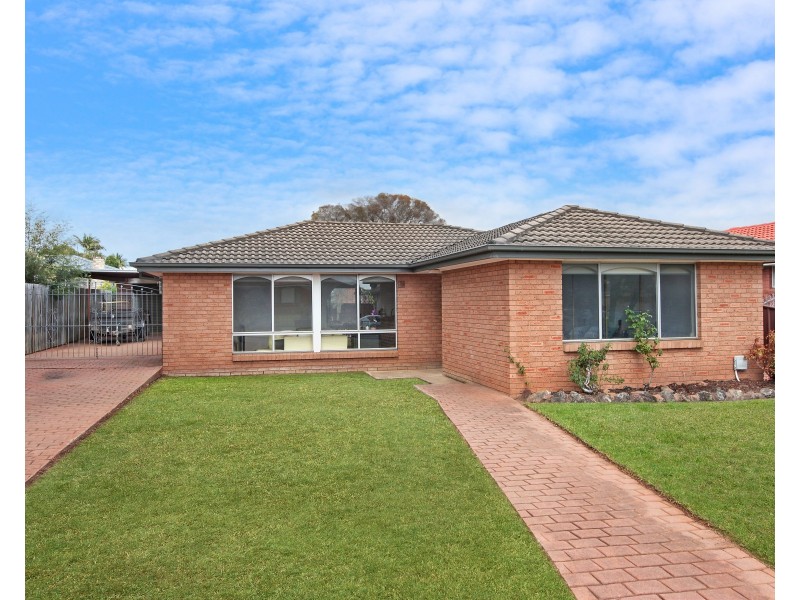 11 Hillend Place, Wakeley NSW 2176
