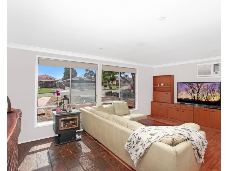 11 Hillend Place, Wakeley NSW 2176