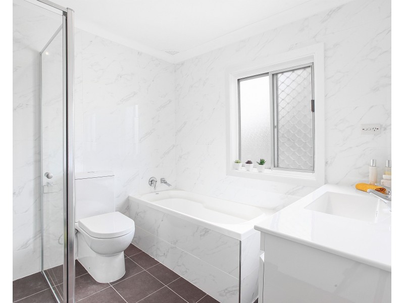 3 Robbins Street, Fairfield West NSW 2165