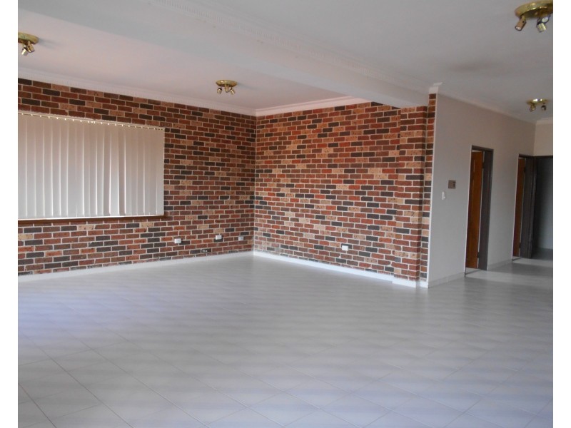 46 Boronia Road, Bossley Park NSW 2176