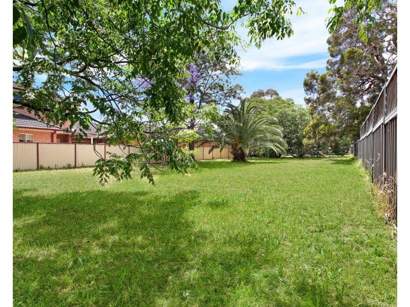 14 Oxford Street, Smithfield NSW 2164