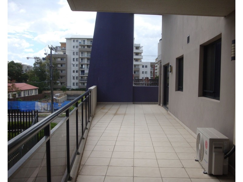 Unit 4, 16-18 Bigge Street, Liverpool NSW 2170