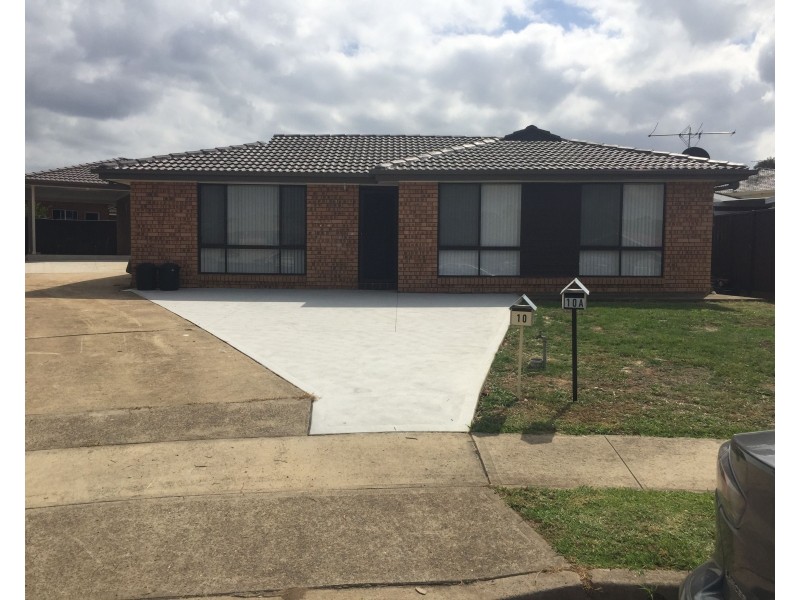 10 Brahma Close, Bossley Park NSW 2176
