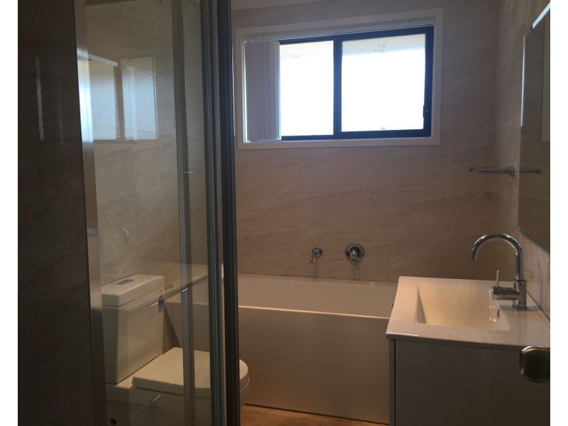 10 Brahma Close, Bossley Park NSW 2176