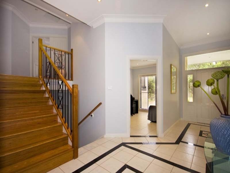 8 Rafter Crescent, Abbotsbury NSW 2176