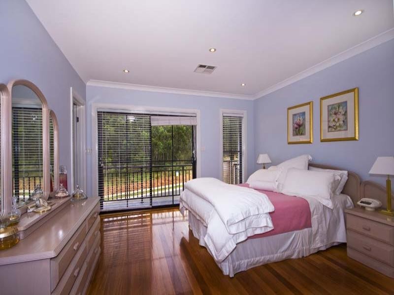 8 Rafter Crescent, Abbotsbury NSW 2176