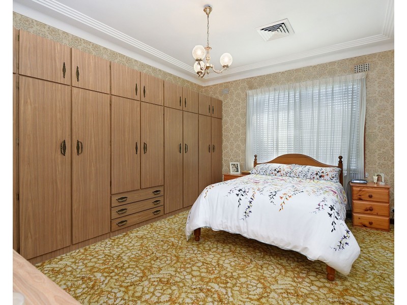 39 Macquarie Street, Fairfield NSW 2165