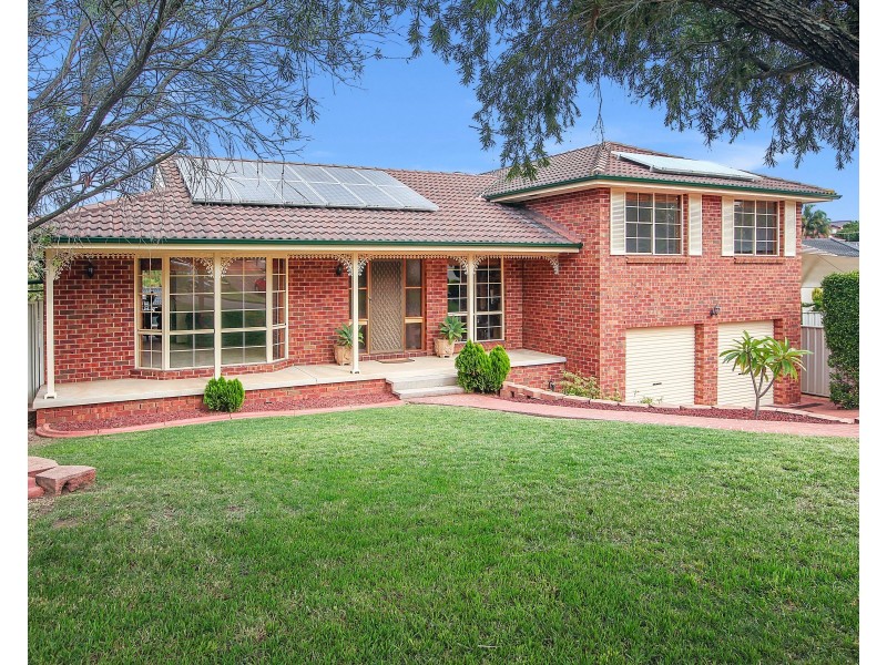 12 Comin Place, Abbotsbury NSW 2176