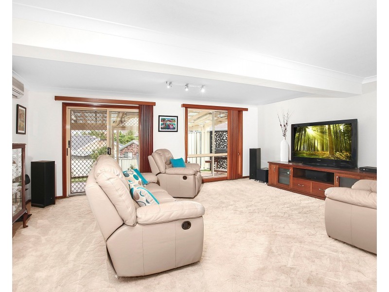 12 Comin Place, Abbotsbury NSW 2176