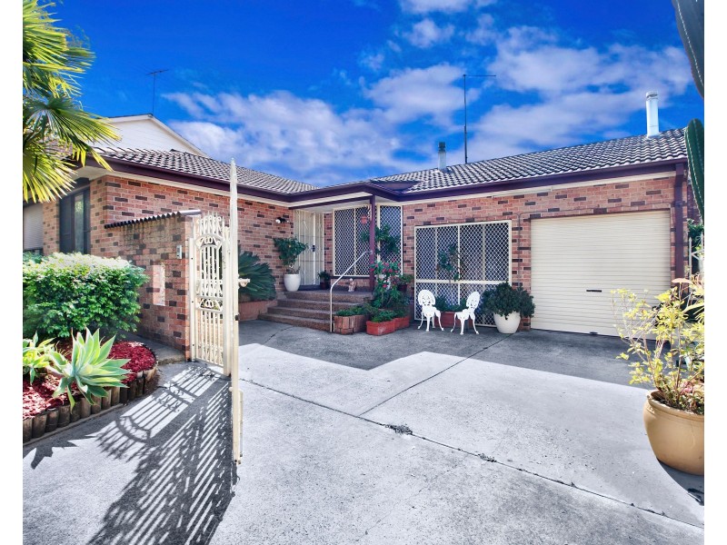 25 Restwell Road, Bossley Park NSW 2176