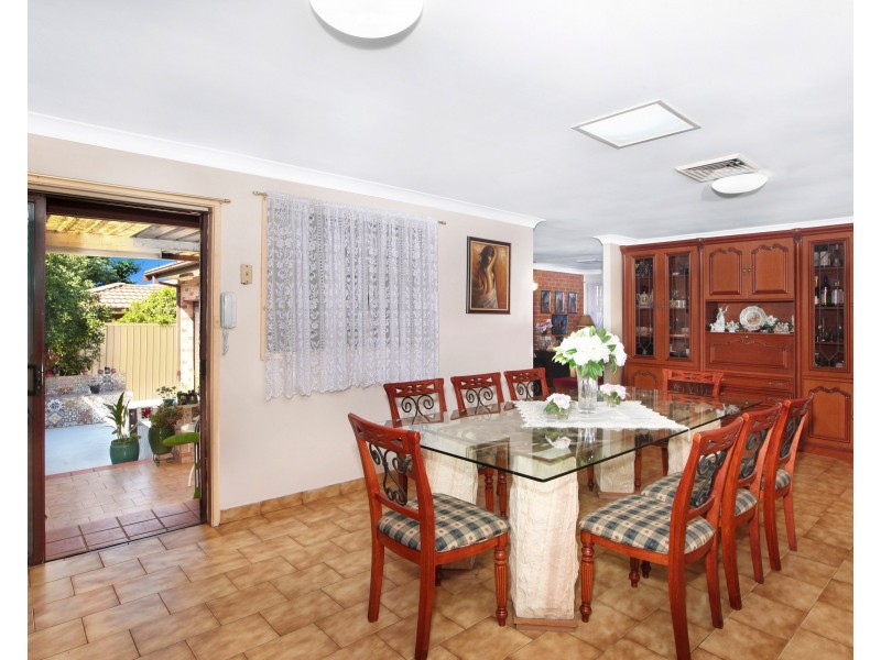 25 Restwell Road, Bossley Park NSW 2176