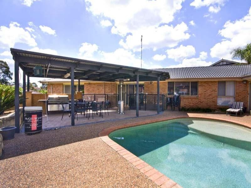 15 Rhys Place, Edensor Park NSW 2176