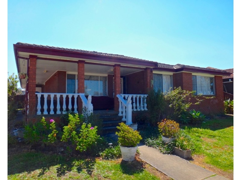 14 Dashmere Crescent, Bossley Park NSW 2176