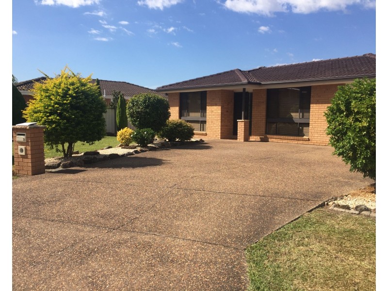 2 Usher Close, Abbotsbury NSW 2176
