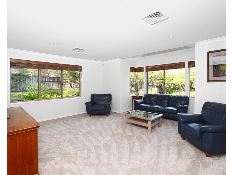 79 Edinburgh Circuit, Cecil Hills NSW 2171