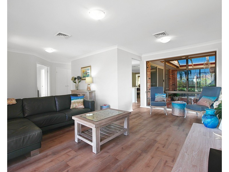 79 Edinburgh Circuit, Cecil Hills NSW 2171