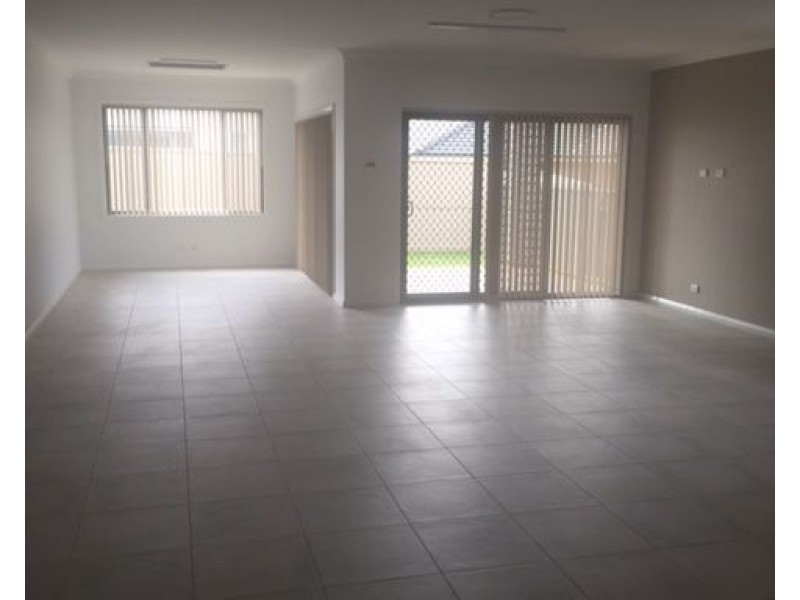 232 Mciver Avenue, Middleton Grange NSW 2171