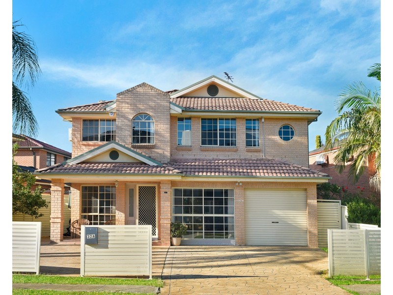 32a Cuthbert Crescent, Edensor Park NSW 2176