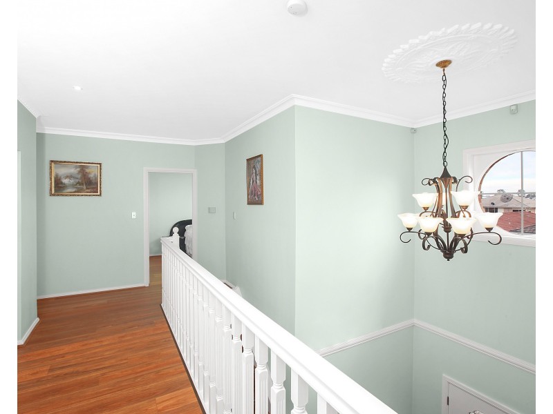 5 Mollymook Street, Prestons NSW 2170