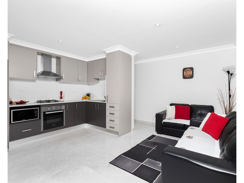 7 Benghazi Street, Bossley Park NSW 2176